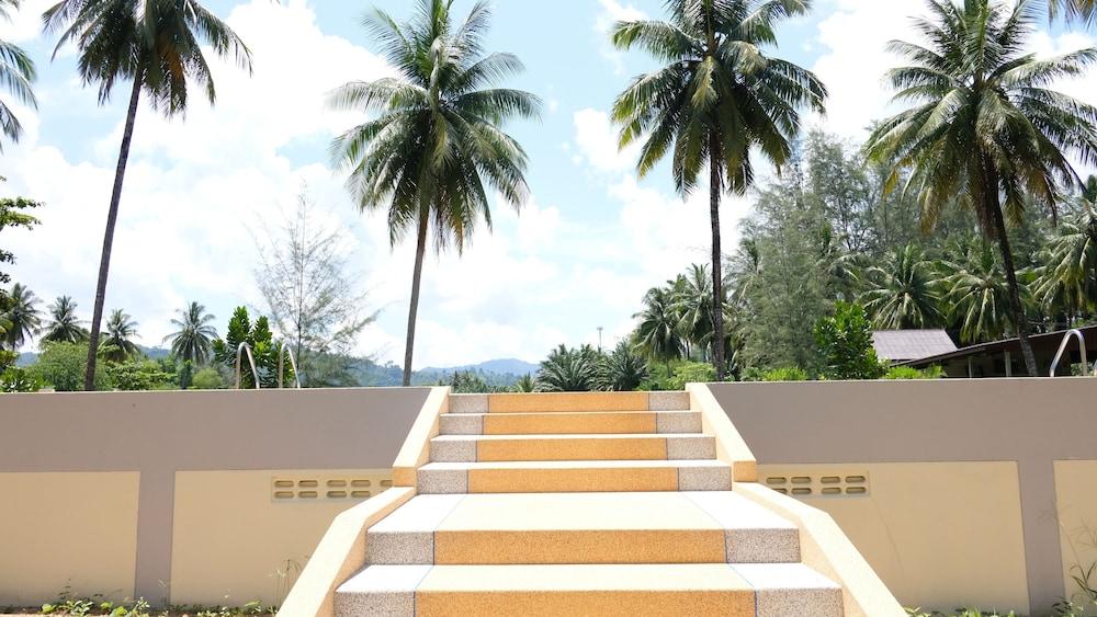 Khao Lak Golden Coconut Hotel Ngoại thất bức ảnh